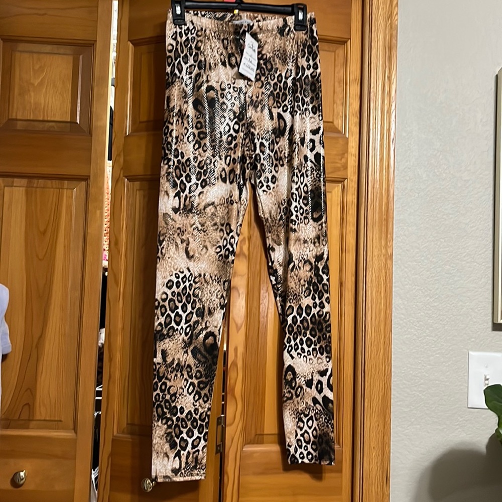 NWT Cheetah/Leopard Print Leggings